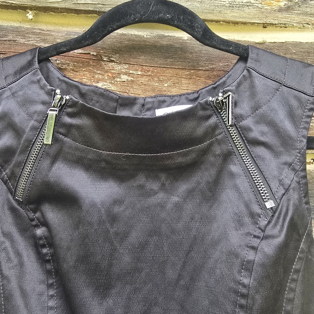 Calvin Klein Women's Little Black Dress with Zipper Details Size 0 - Picture 6 of 8